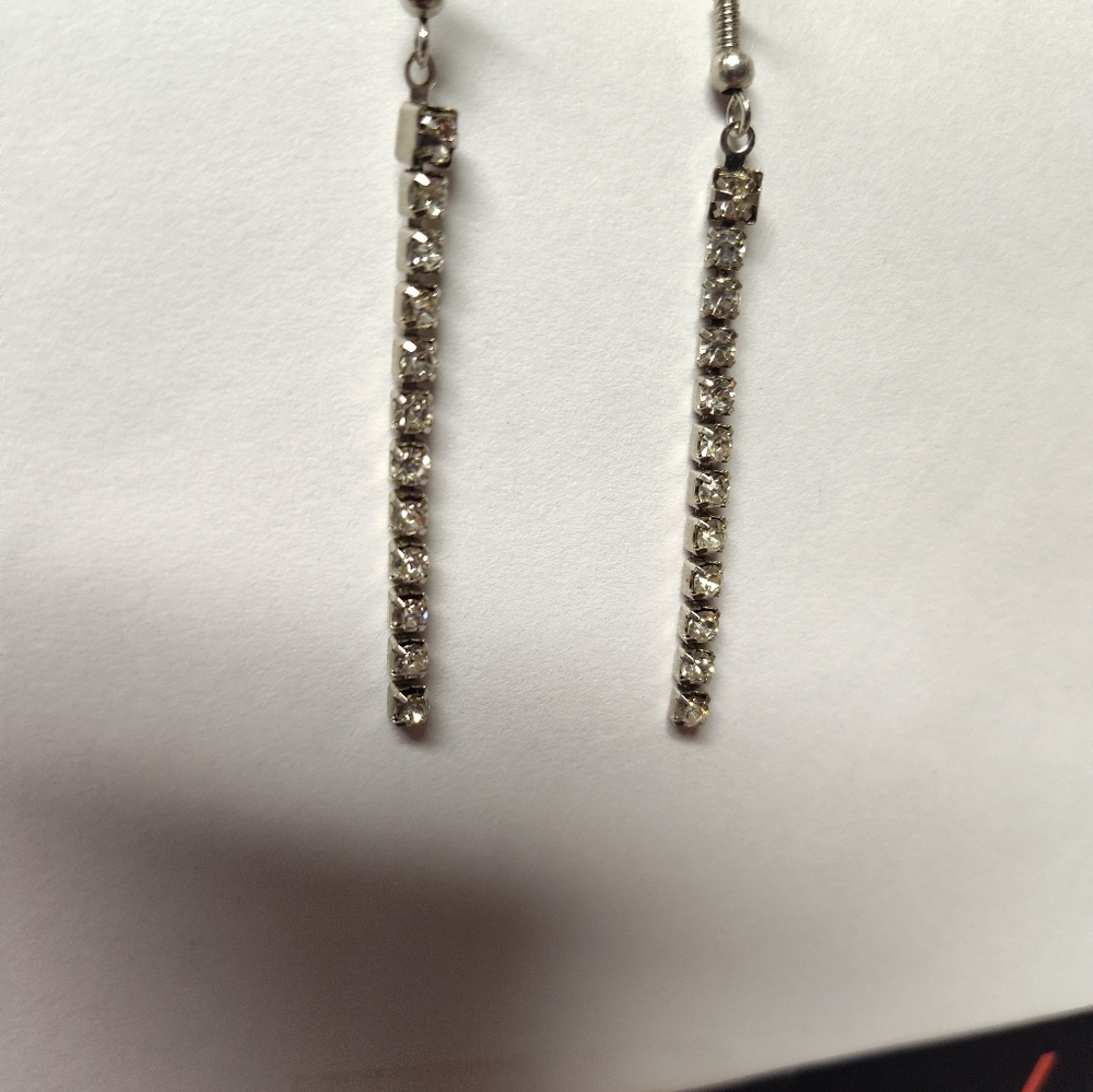Long Rhinestone Earings - Picture 6 of 7